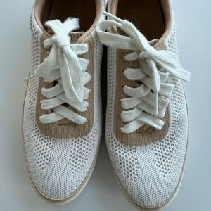 VIONIC Galia White/Tan Oxford Lace Up Knit Casual Comfort Sneakers Size 7.5 M